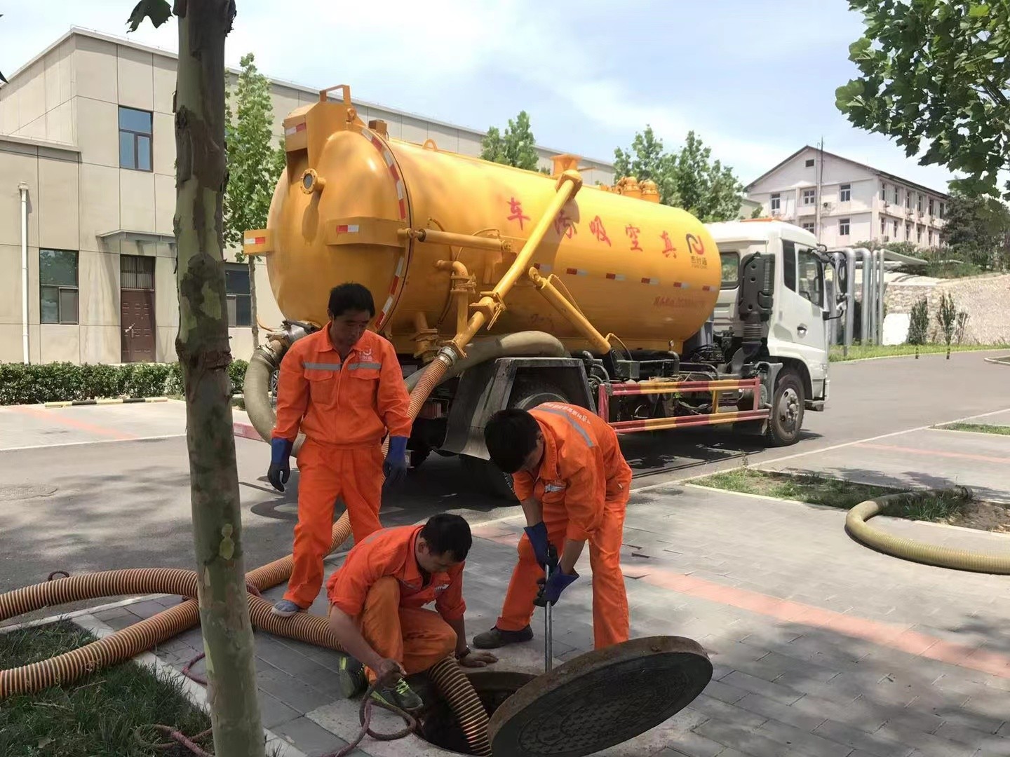 花山化粪池清理与5-8吨吸粪车施工效率分析